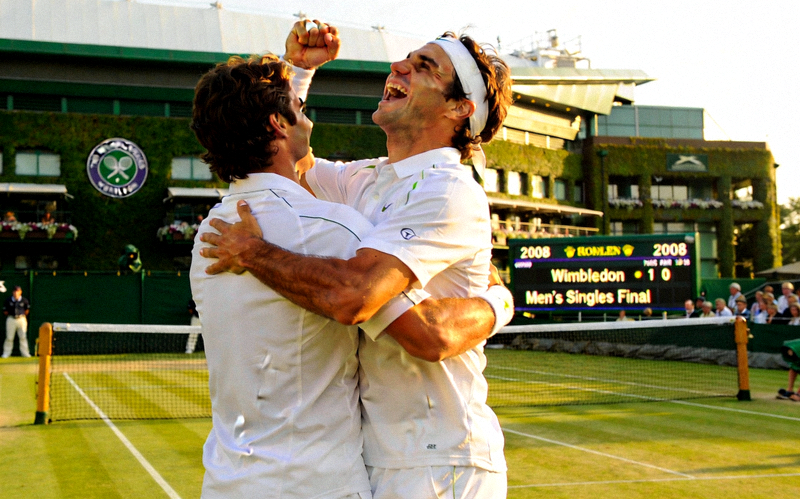 2008年温网男单决赛经典瞬间 - 拉斐尔·纳达尔与罗杰·费德勒在长盘决胜后激动庆祝