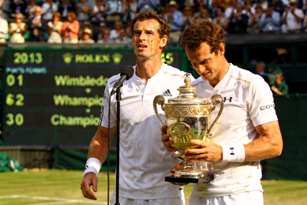 安迪·穆雷2013年温网夺冠后激动落泪 - 穆雷手捧奖杯，在中心球场哽咽发言